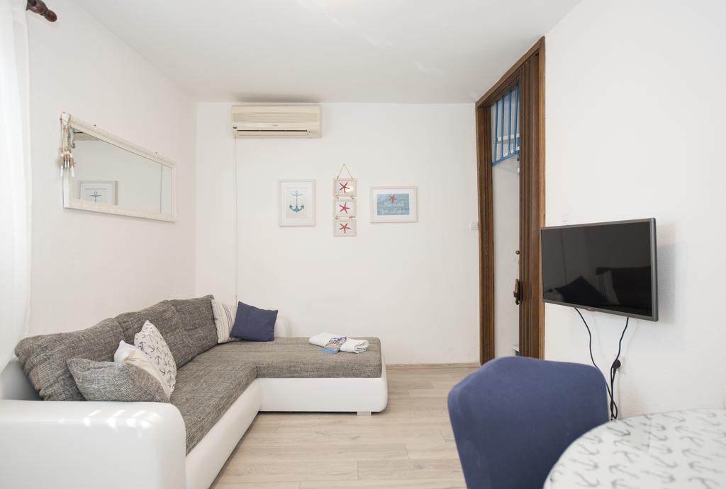 Maritimo Apartment Split Exterior photo